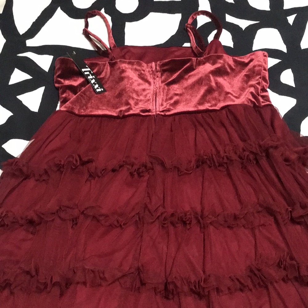 Dress - Picture 5 of 8
